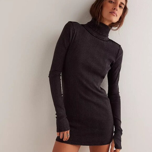 NEW Free People Brynn Turtleneck Sweater IN black 1125 2s1 - Picture 1 of 11